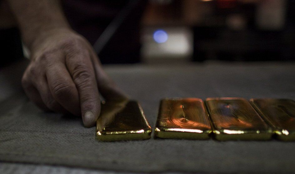 Konsumenci uciekają przed inflacją w złoto