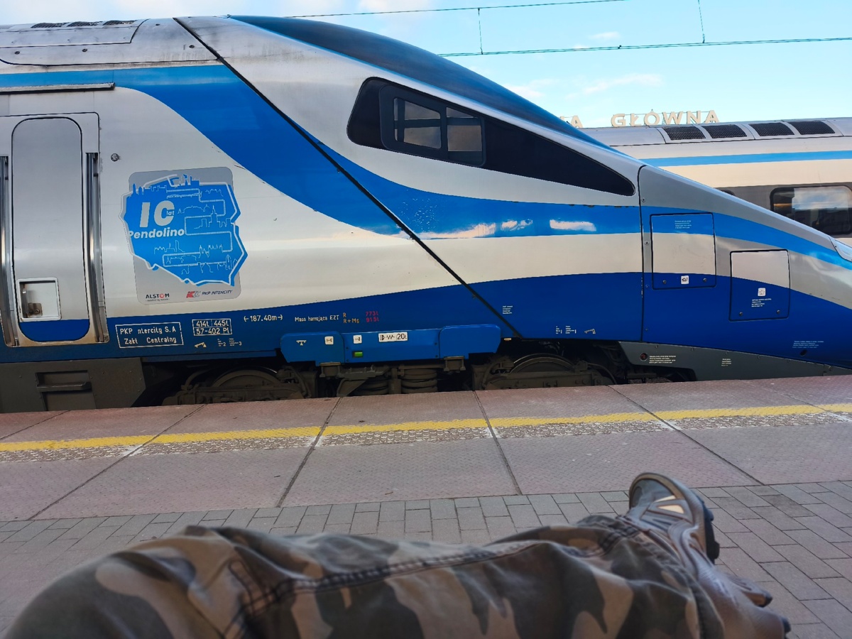 37ffac46-240e-4f42-b70a-d5c6a57fa8e2