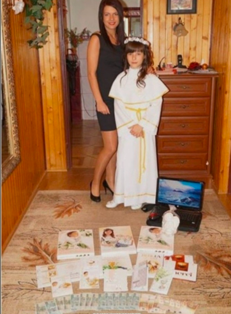 7f86d250-4778-4d8f-a72c-1c3a2205a5c2