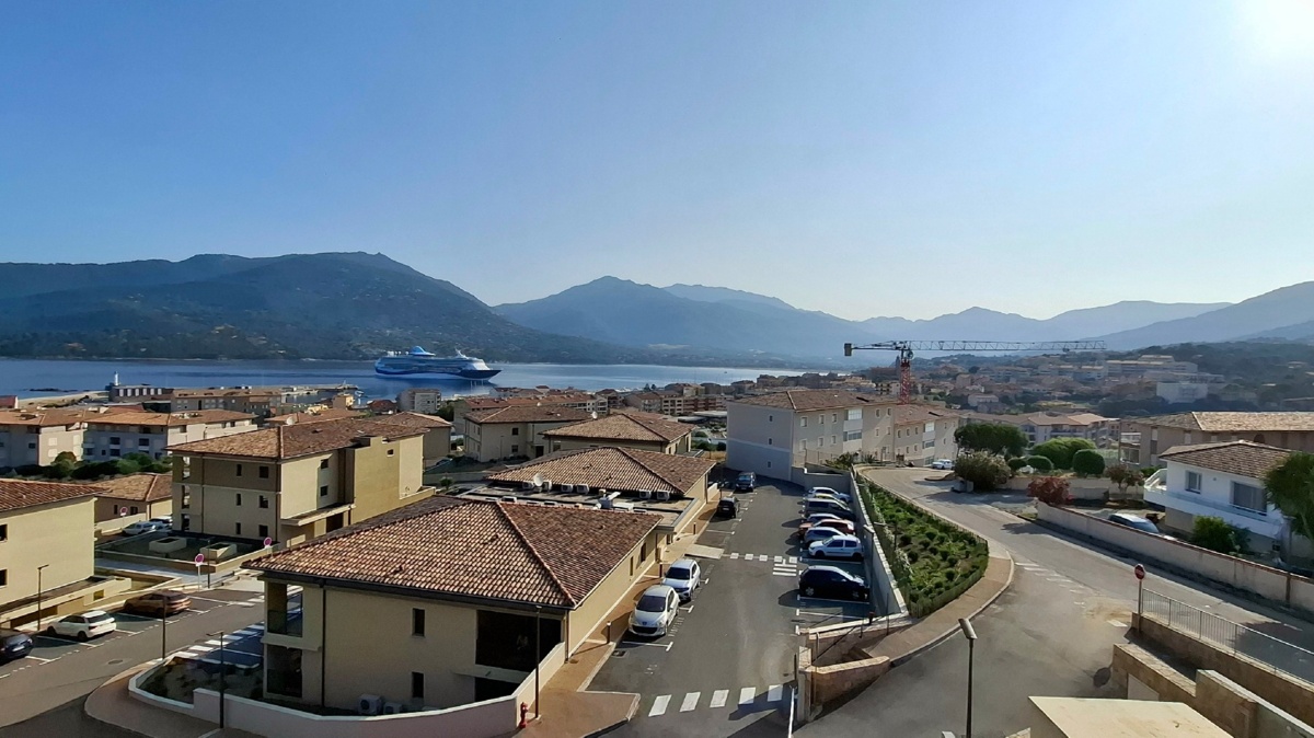 e351f8ff-74e3-417b-afce-546d26b0c0b2