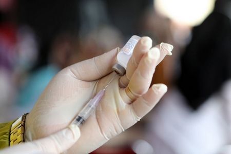 Badanie: Skuteczność szczepionek na COVID spada po pół roku