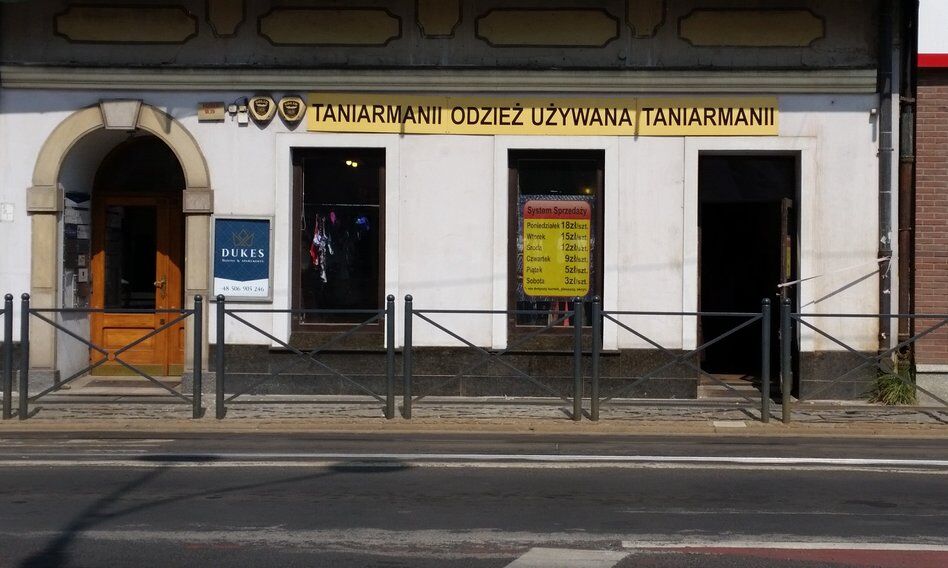 W dekadę zniknął co trzeci lumpeks