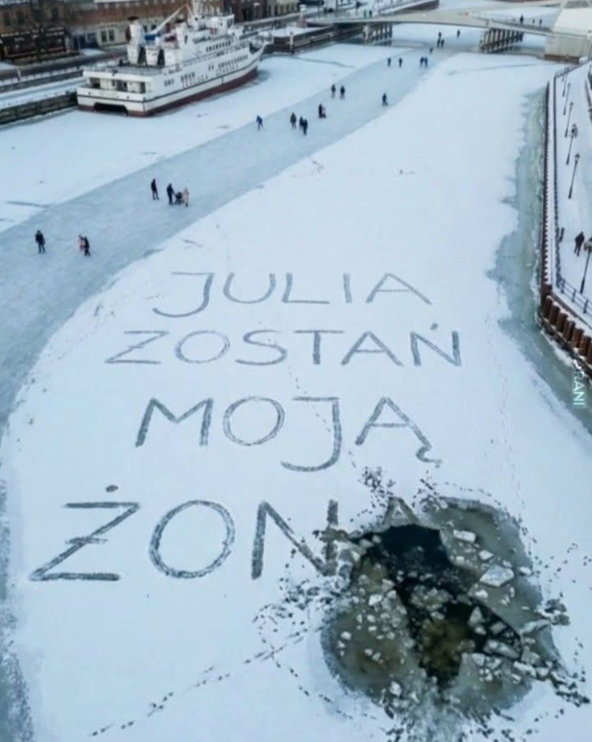 ea986747-2ec5-499b-8454-8e1d6342f933