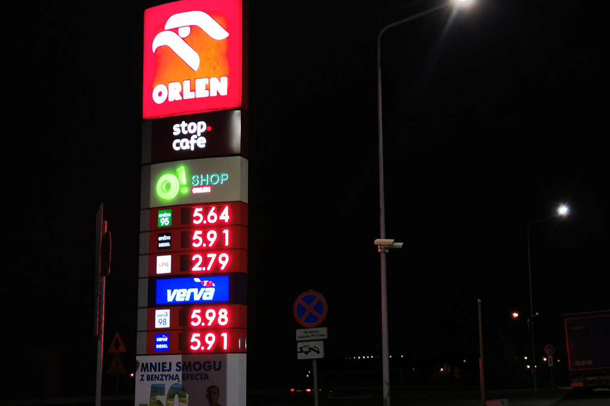 Ile tak naprawdę zarabiają stacje na paliwie?