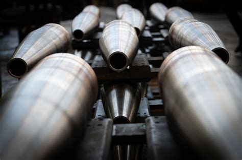 Wojna, służby specjalne, polityka i trotyl z Polski. "To już jest mocno podejrzane"