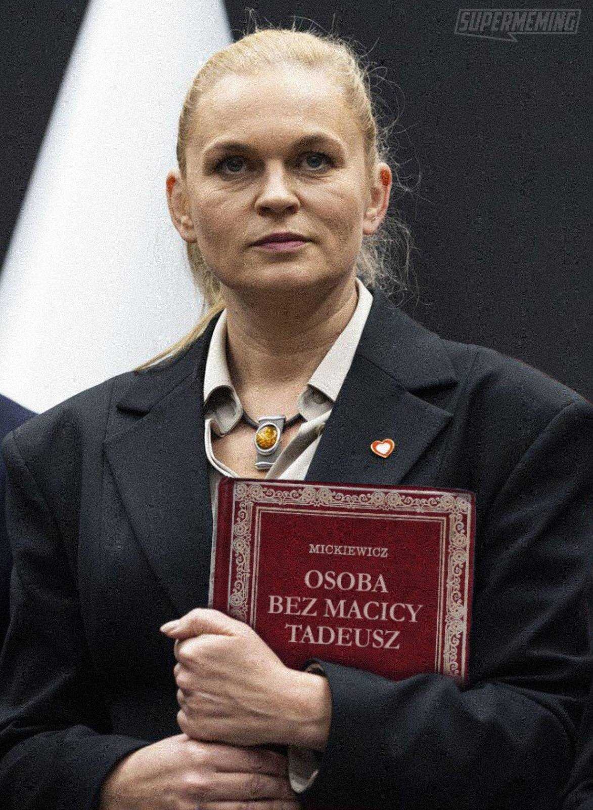 aee4961f-090f-472e-a3a9-ff87ad936fc1