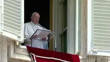 Watykan. Papież dobrze zniósł zabieg chirurgiczny w ogólnym znieczuleniu