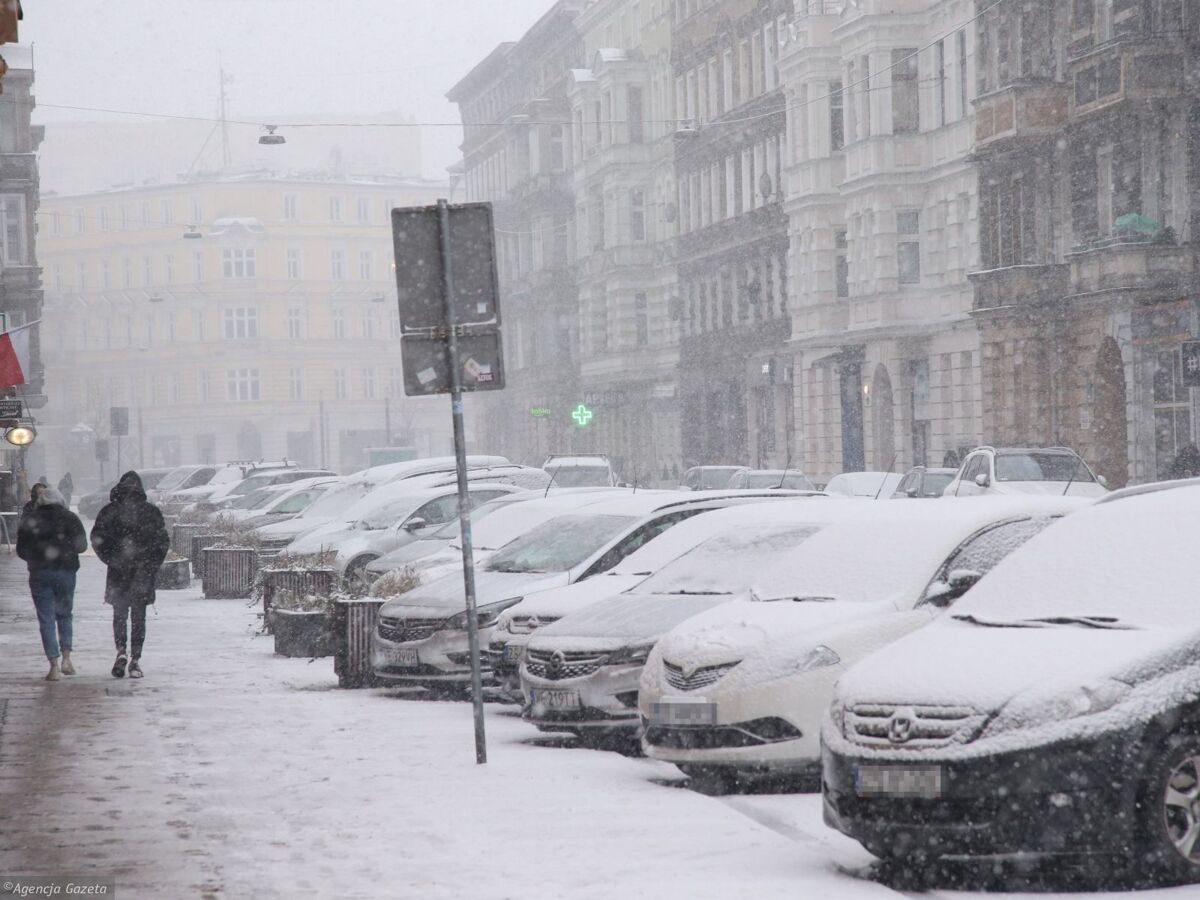 IMGW wydał ostrzeżenia pierwszego stopnia przed silnym mrozem. Nocą temperatura spadnie nawet do minus 20 stopni