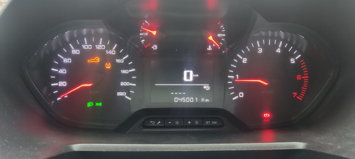 094de12f-a7b4-4729-a816-2f8c902ddf92