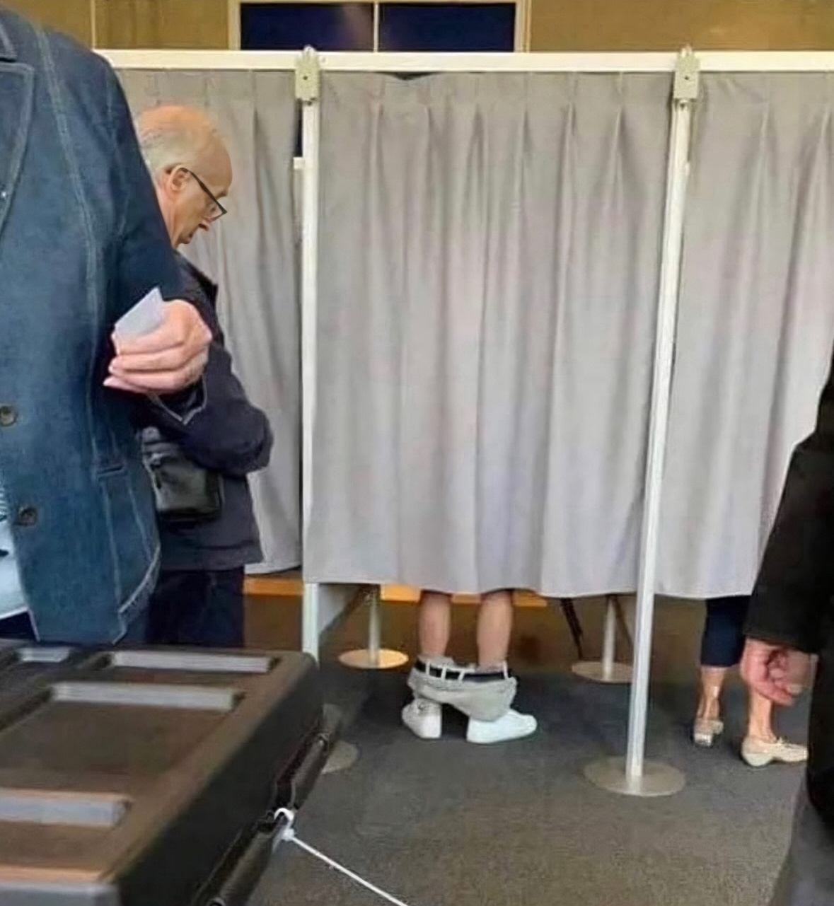 5798616f-8e39-4aaf-9494-c286721f6bef