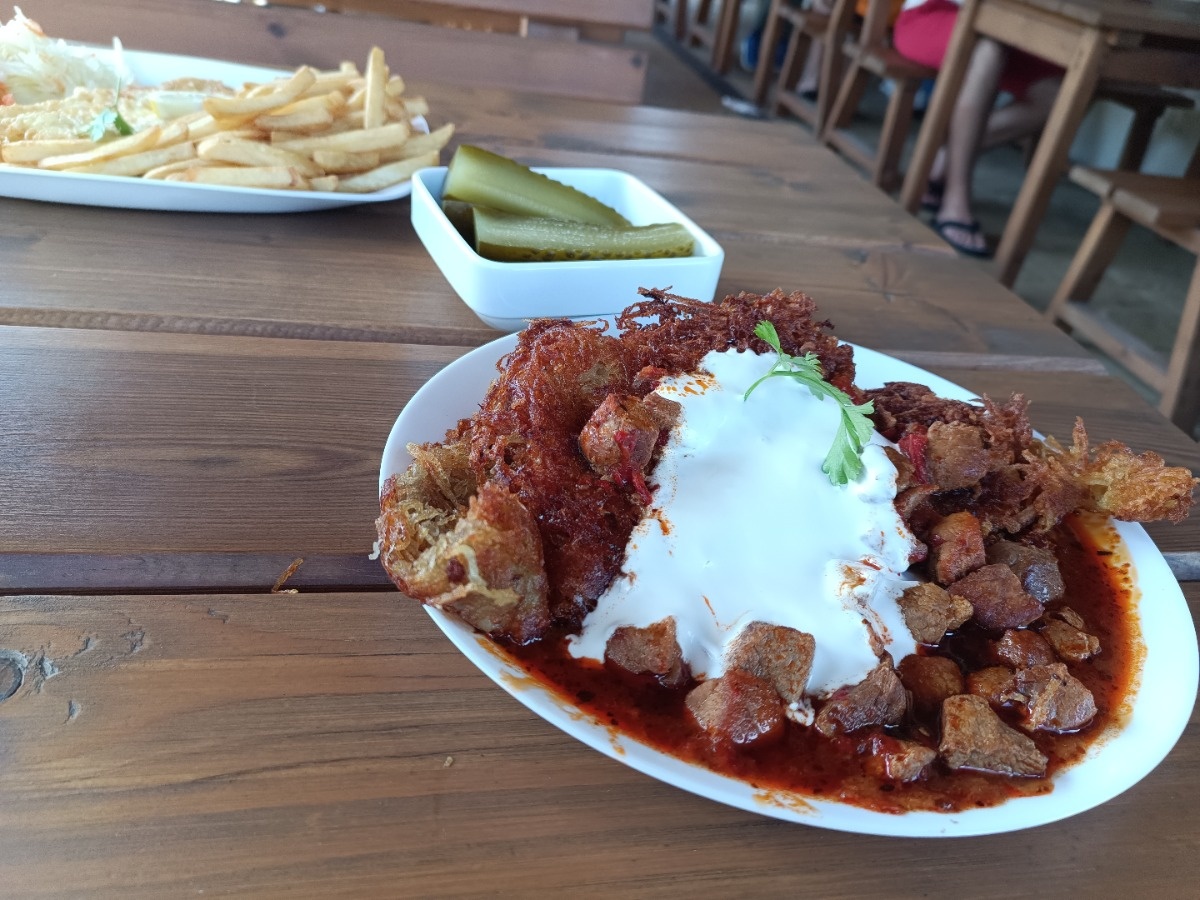 c04c723a-cd09-428b-95ba-40667ca838c0