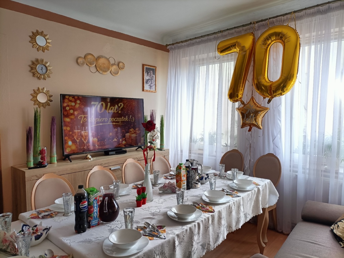 c27d57a7-861f-4fdb-a6ce-ca28a0c07d6a