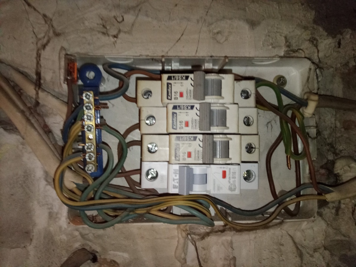 eeae01dc-b81e-4b5f-a351-f5129a762dea