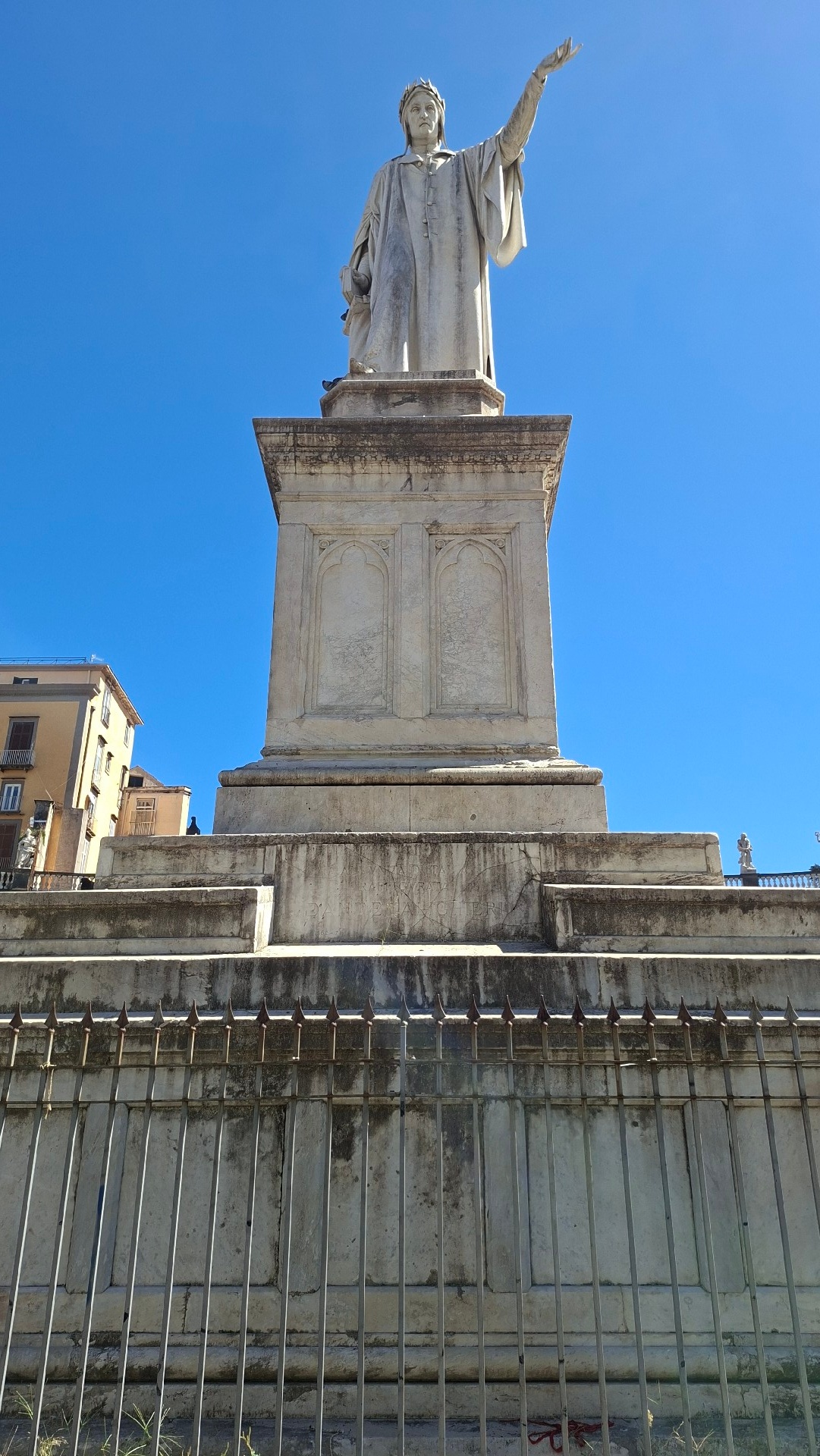 e50cecfe-8df4-4c24-ac34-349887b5885e