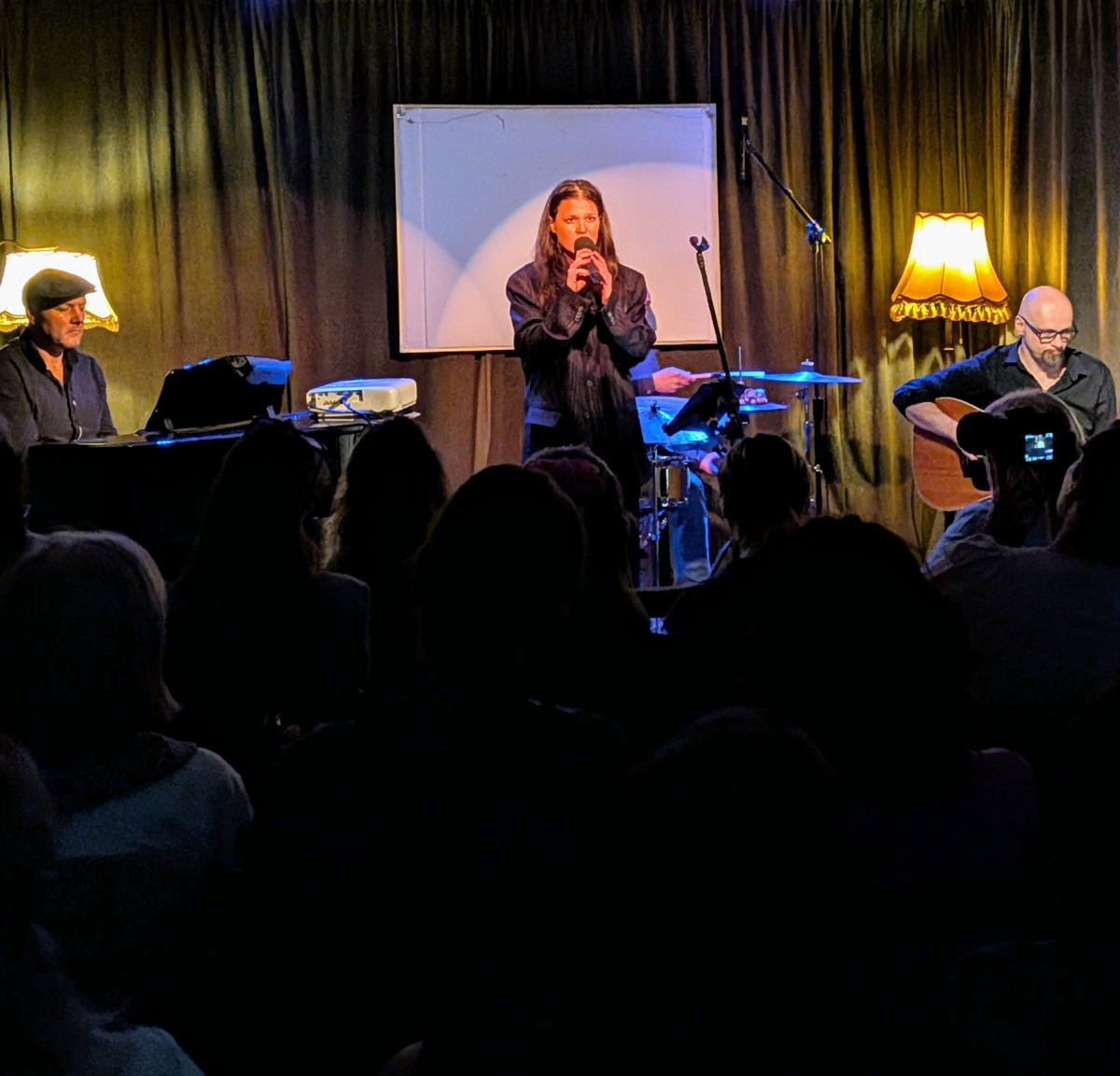 63b555d3-be36-4e47-b59a-fc04a8a2024a