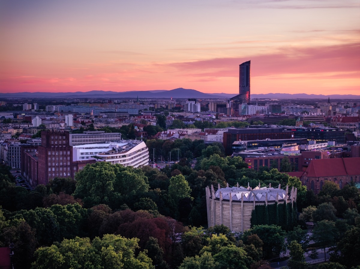 a5366caf-9074-439c-b38e-6a5a90e3ad20