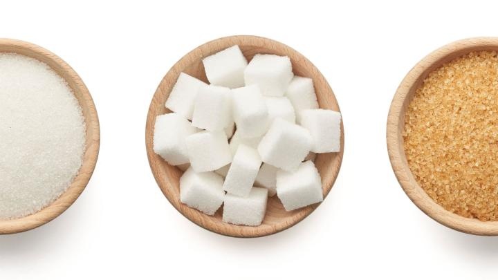 Ekspertka: między cukrem trzcinowym i białym - znak równości