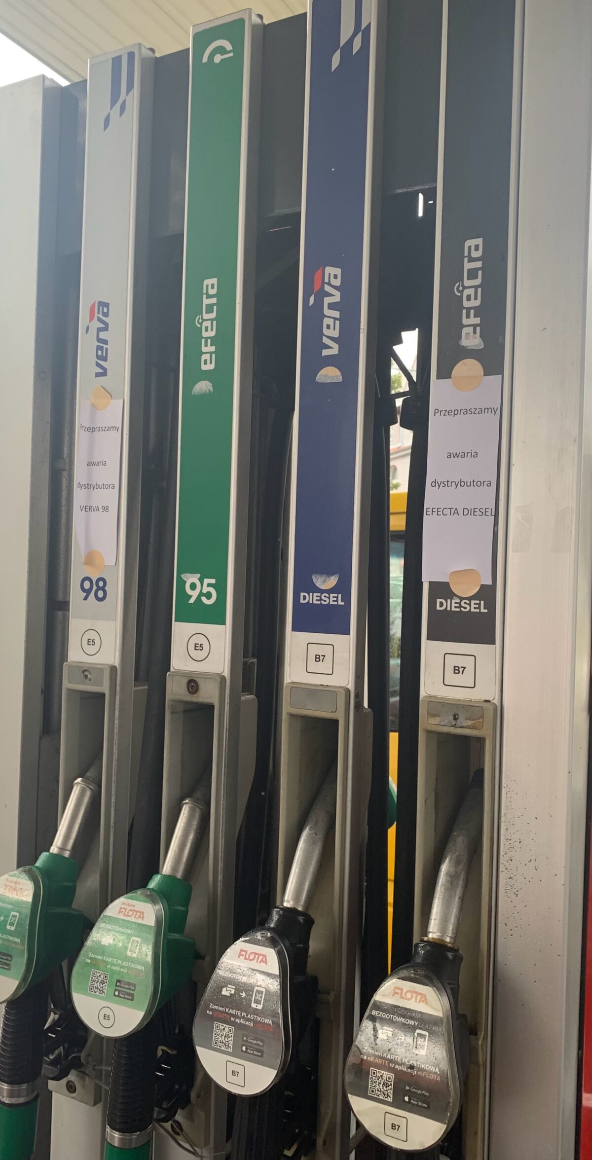 fe56ebd4-ed52-4e9f-8c2b-fae7709050e8