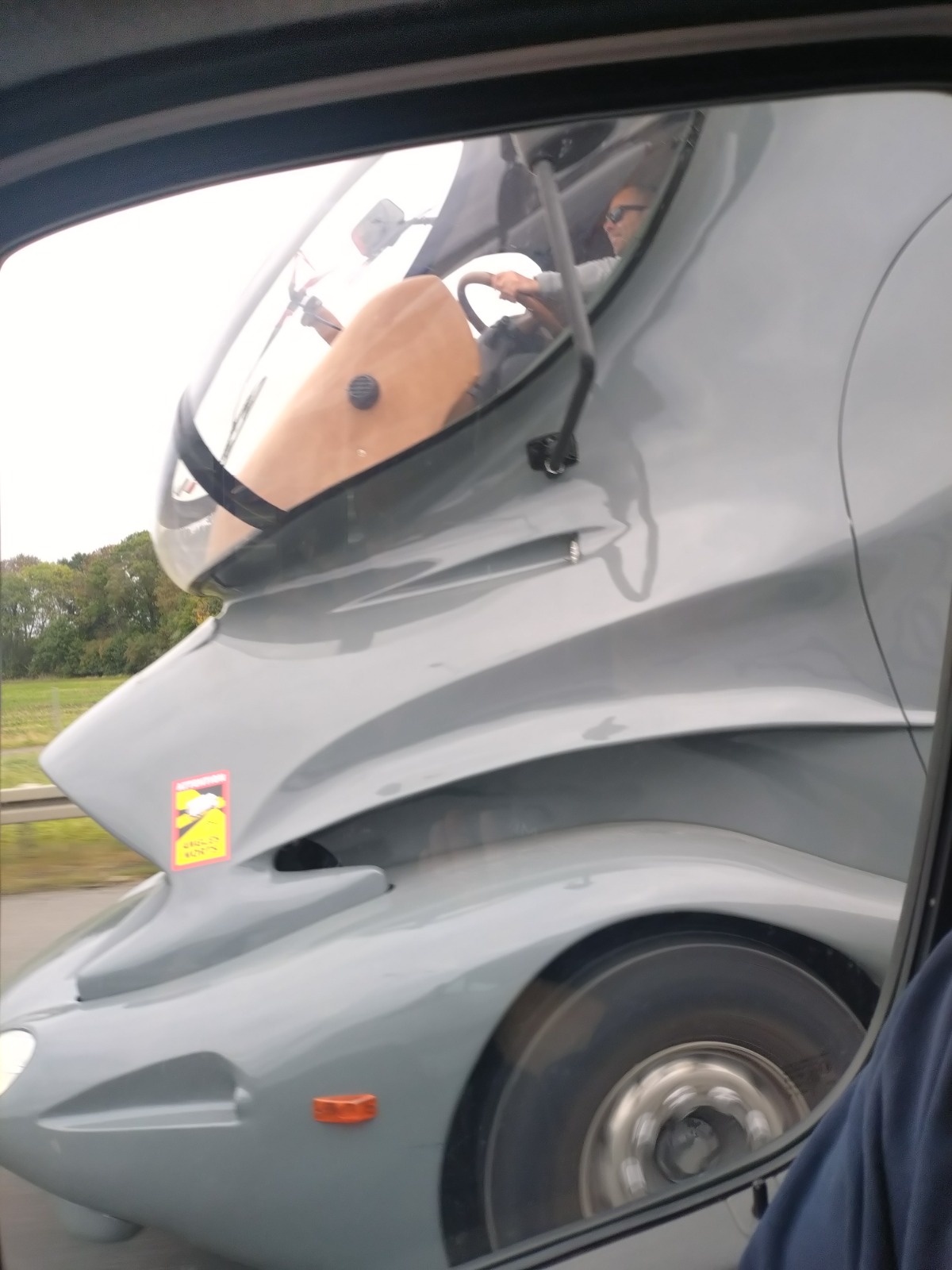 bda1eecd-3388-4895-a760-ff9e15d953e8