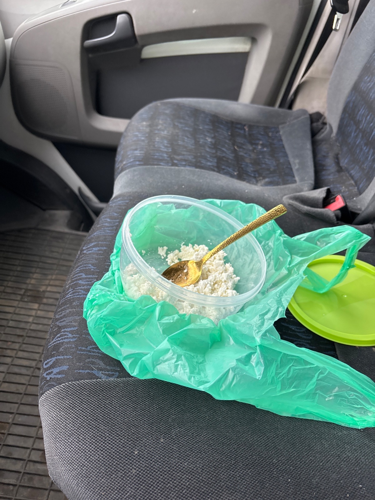 f8d144f4-5848-4aed-9828-cf790712868c