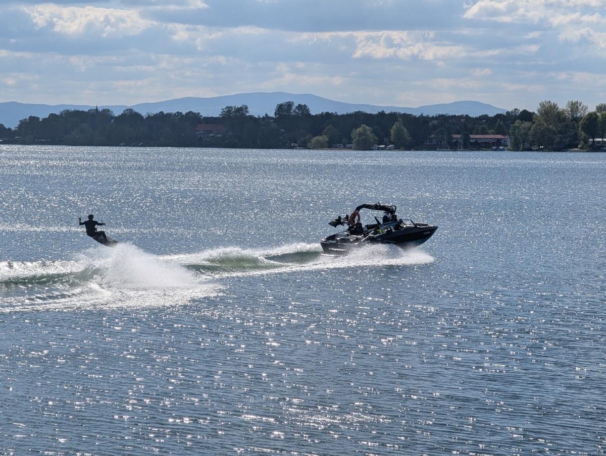 c63c1510-8aea-407f-83c2-d5594cebfebe