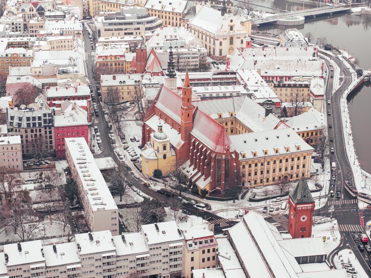 1efe2709-1cf4-4e3a-94f1-4306abacd719