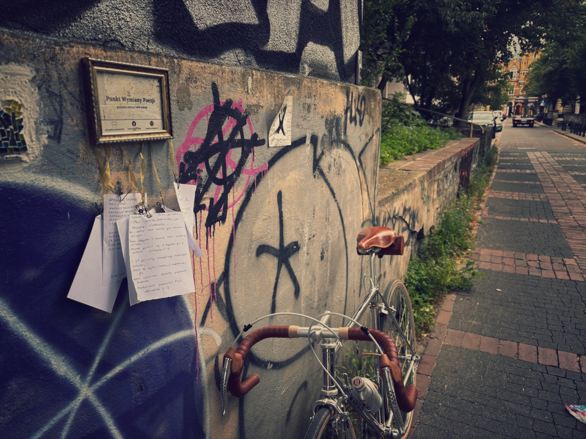 ec556668-8f70-4681-8750-ece5d8d1566e