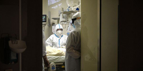 Kiedy lek na COVID-19 w Polsce? Wiceminister zdrowia: Być może pod koniec roku