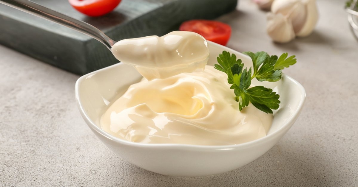 Złe wieści przed Wielkanocą. Producent ulubionego majonezu Polaków zamyka dwie fabryki