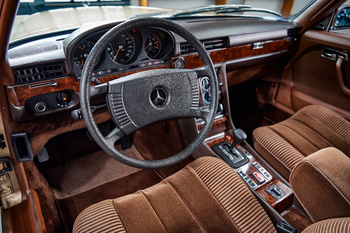 Mercedes-Benz 450 SEL 6.9: „najlepszy samochód” swoich czasów kończy 50 lat