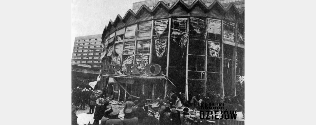 Warszawska Rotunda PKO wyleciała w powietrze. Katastrofa, o której nie wolno było mówić w PRL