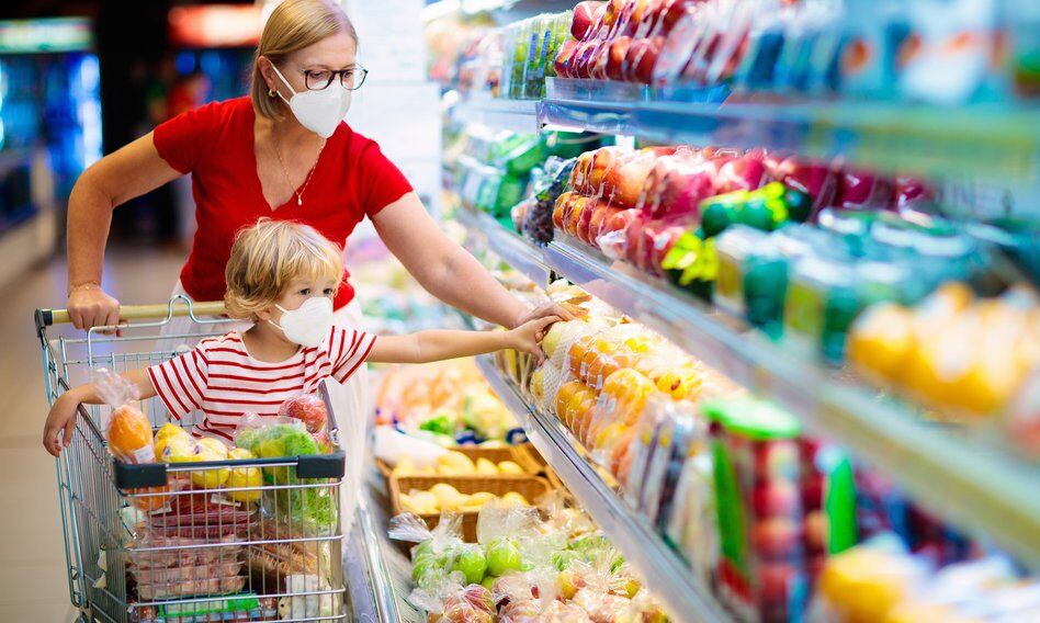 Coraz taniej w sklepach spożywczych. Liderem jest Auchan