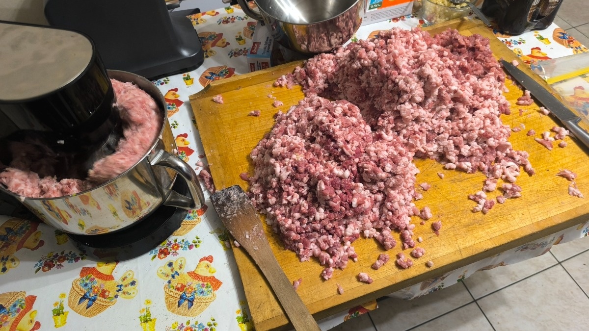 cdf2b2f4-0c80-41fd-b169-8fd37bbdad24