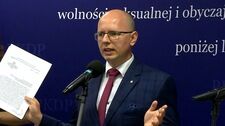 Biskupi nie przekazali akt. Komisja ds. pedofilii wystąpiła do Watykanu