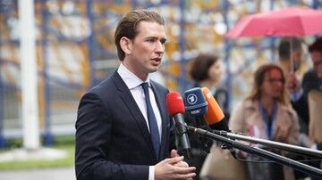 Kanclerz Austrii przeciwny przyjmowaniu uchodźców z Afganistanu. "Powinni pozostać w regionie"