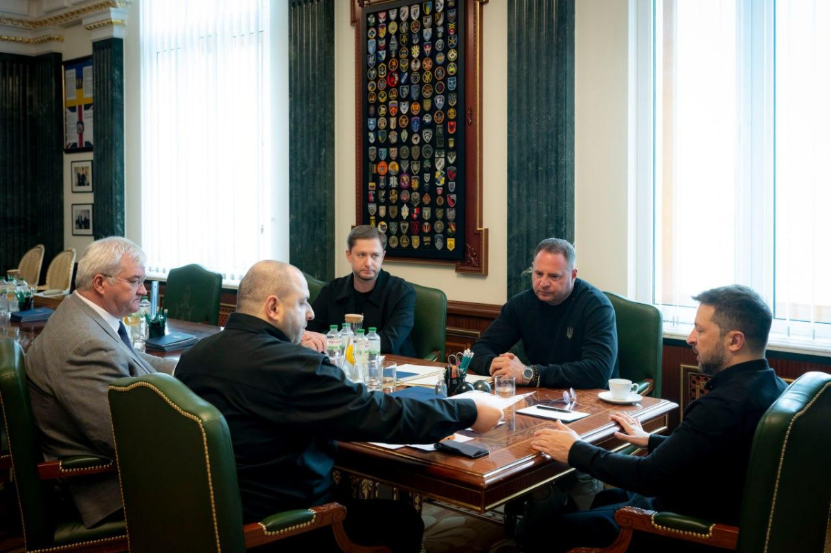 4d3e565f-515c-42ae-b211-472dfa0e15b3