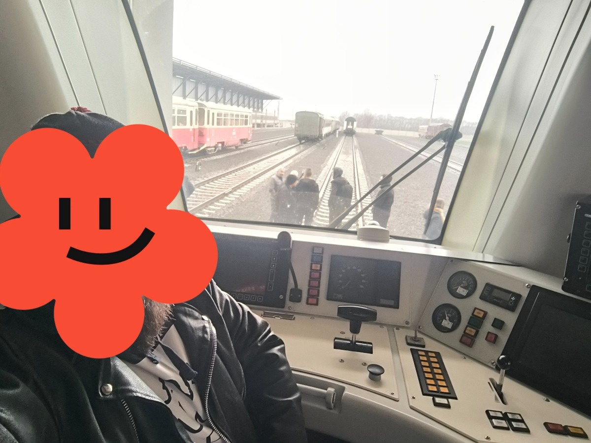 8960babb-3b85-4d89-8098-188aed51d137