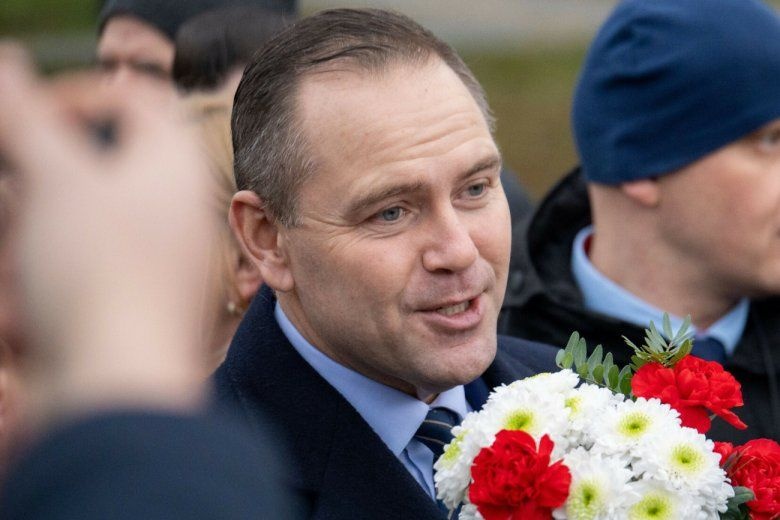 Wyborcza o statku miłości. Nawrocki i pokój nr 78 apartamentu Deluxe | naTemat.pl