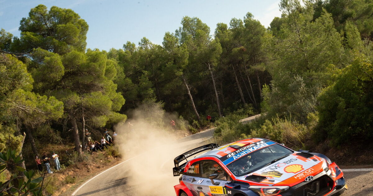 Rajdowe MŚ: Neuville powiększył przewagę, Kajetanowicz drugi w WRC3