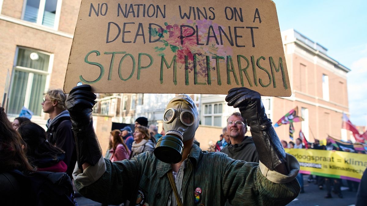 Wideo. 45 tys. manifestantów żąda likwidacji subsydiów dla paliw kopalnych