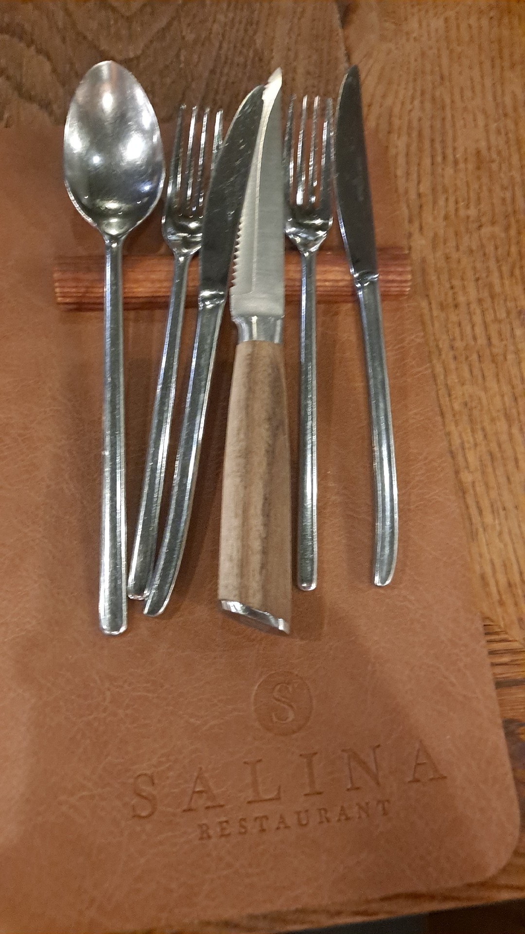 8b3c3a04-0318-4b65-87f8-beec8396a1ae