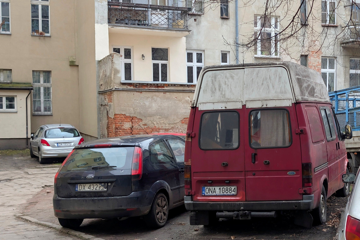 6a6b4a9b-dd67-4921-988c-ffa883dc564f