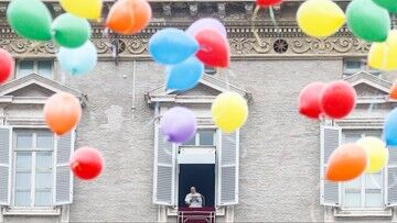 Papież: trzeba naprawić relacje między ludźmi i państwami. Wiara wymaga otwartego umysłu