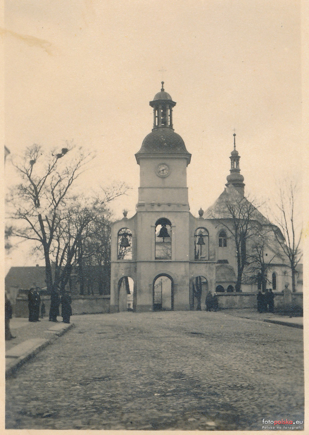 f35d441c-a395-4428-927d-83e4c8d67faa