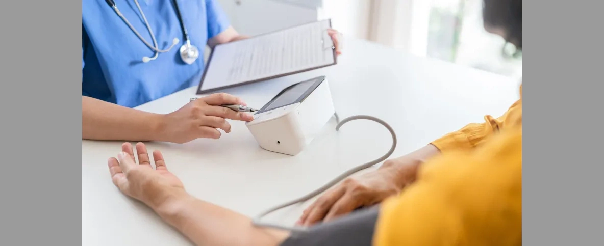 Naukowcy: nadciśnienie u młodych dorosłych to cichy problem medyczny