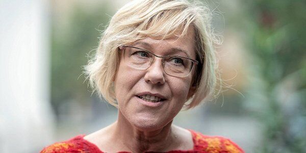 Małopolska kurator po uchyleniu deklaracji anty-LGBT o radnych, którzy „tchórzliwie wstrzymali się od głosu”