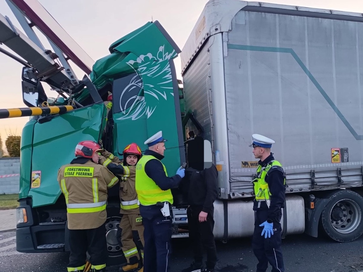 882ada3b-0e63-4c83-b1ae-56153f4b8119