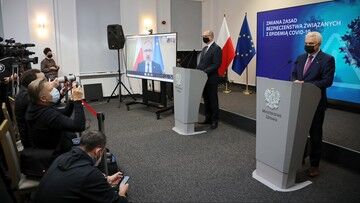 Koronawirus. Nowe obostrzenia od 15 grudnia. Co się zmienia?