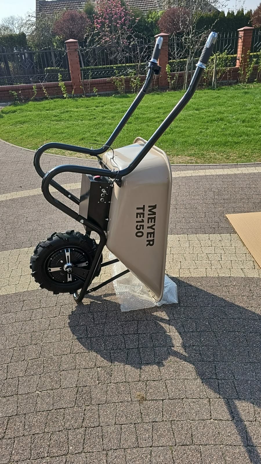 d6a731fc-6cf9-4481-a0f2-8e593b0079b0