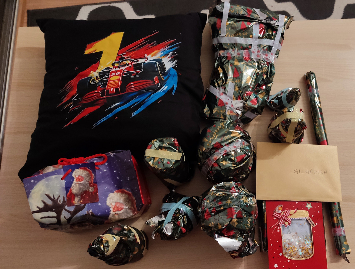 33bda976-4278-4efa-a5a9-010a9d265536